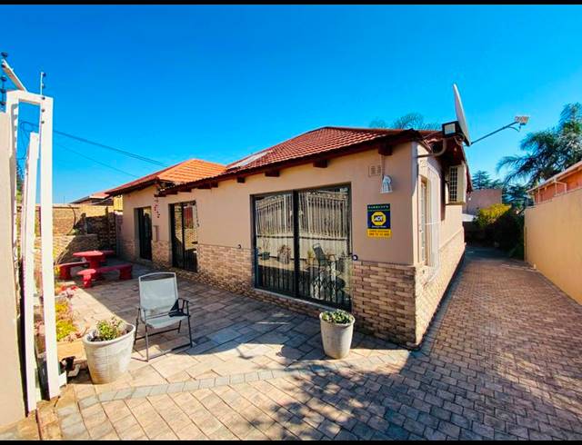5 BEDROOM HOUSE FOR SALE IN KENSINGTON